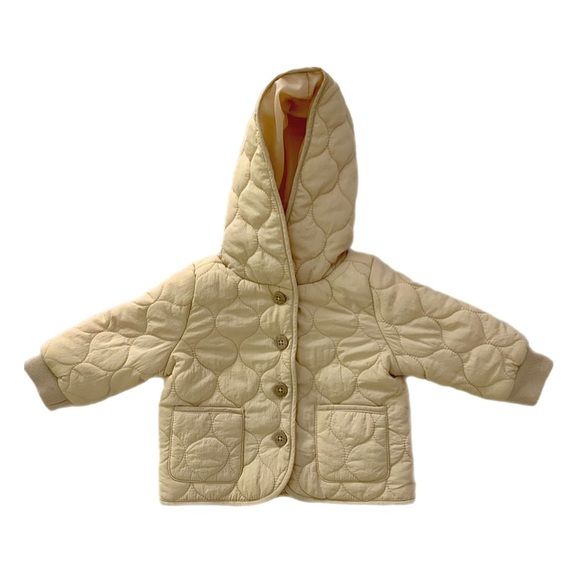 2/15• Cream coloured spring puffer jacket, can fit 0 to 6 months babies - Picture 1 of 6